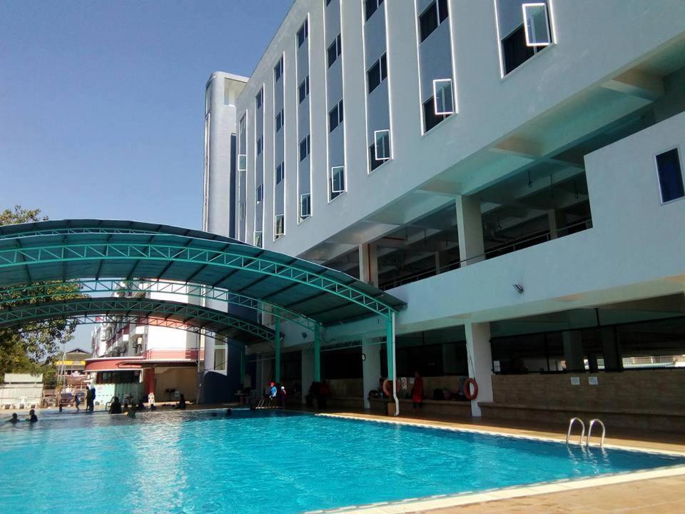 โฮเต็ล เอเอสอาร์ซี Hotel อลอร์สตาร์ ภายนอก รูปภาพ