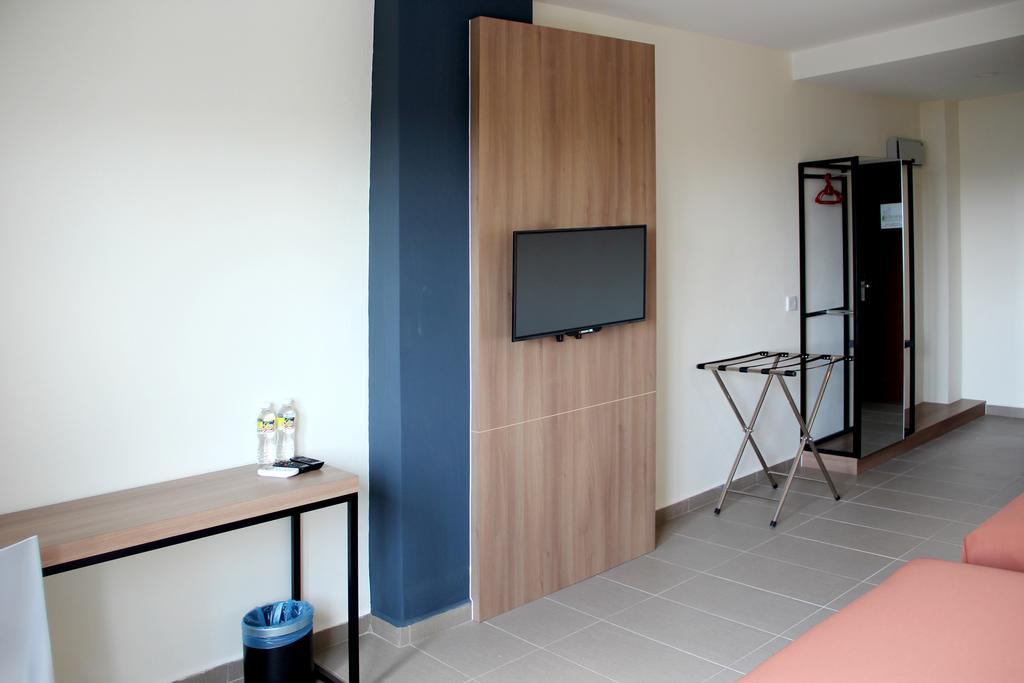 โฮเต็ล เอเอสอาร์ซี Hotel อลอร์สตาร์ ภายนอก รูปภาพ